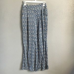 En creme palazzo pants medium
